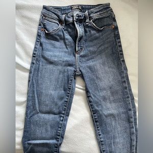 Abercrombie & Fitch skinny jeans - size 24
